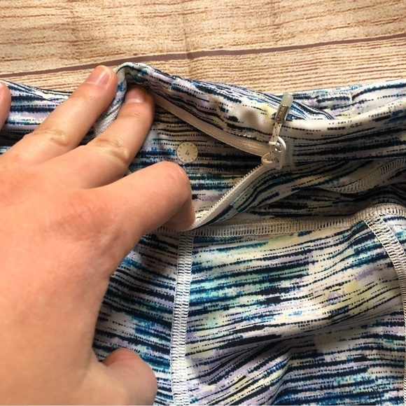 Lululemon Inspire Crop Blurry Belle Leggings Multi - Picture 4 of 7